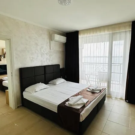 Akrotiria Complex Apart Otel