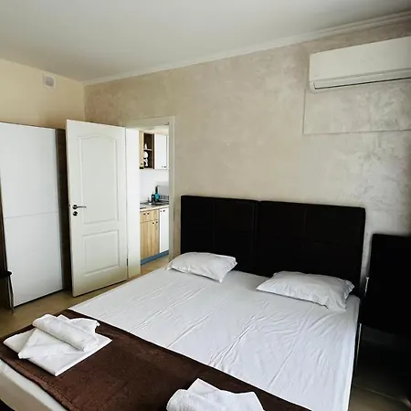 Akrotiria Complex Apart Otel