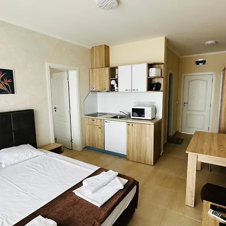 Akrotiria Complex Apart Otel