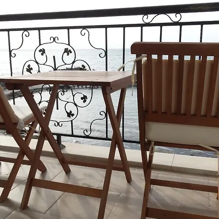 مجمع أكروتيريا بيتش أبارت 3*