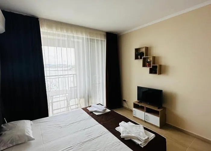 Akrotiria Complex Aparthotel 4*