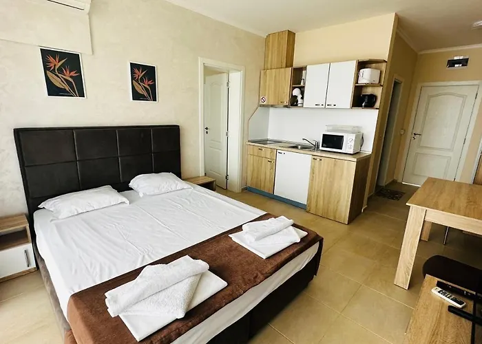 Akrotiria Complex Aparthotel 4*