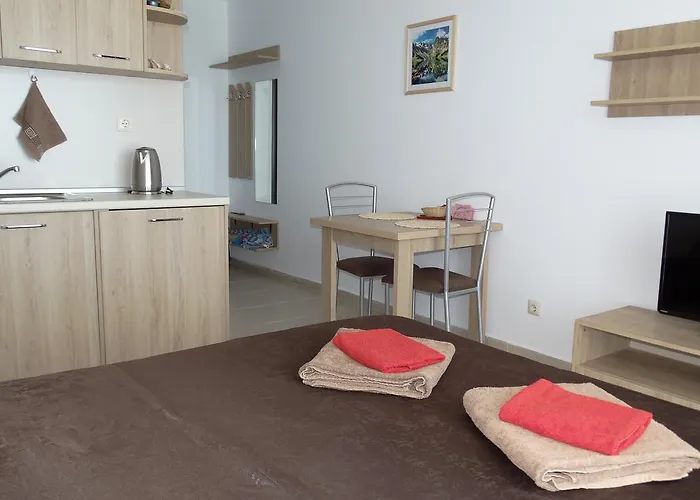 Aparthotel Akrotiria Complex 4*