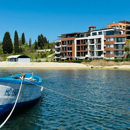 Aparthotel Akrotiria Complex 3*