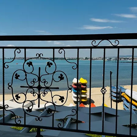 Akrotiria Complex 4*