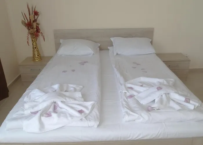 Akrotiria Complex 4*